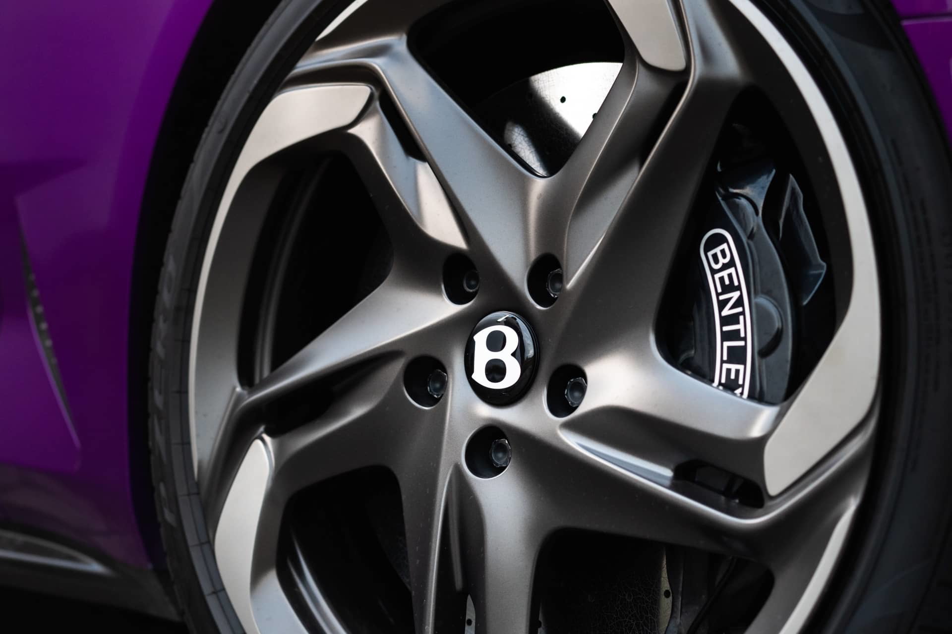 Bentley Batur 2023 18