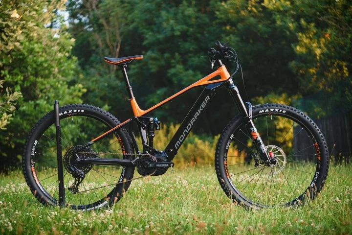 bicicleta-electrica-riesgos-649b31c29021c-720x480.webp