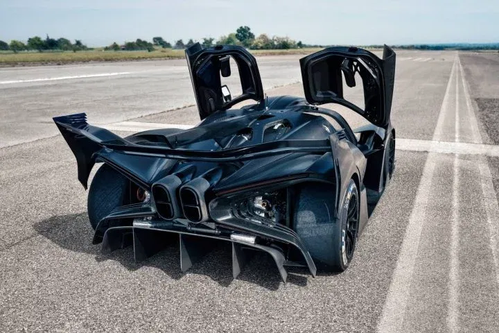 Bugatti Bolide Carbon 2023 06