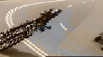 Ducati Diavel V4 2023 01