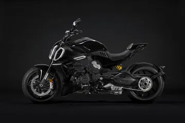 Ducati Diavel V4 2023 08