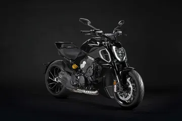 Ducati Diavel V4 2023 10
