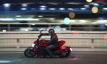 Ducati Diavel V4 2023 15