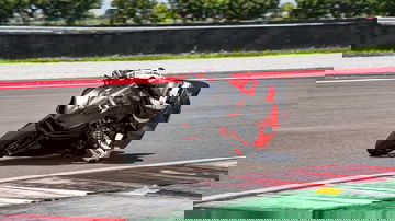 Ducati Panigale My2024 Black On Black 11