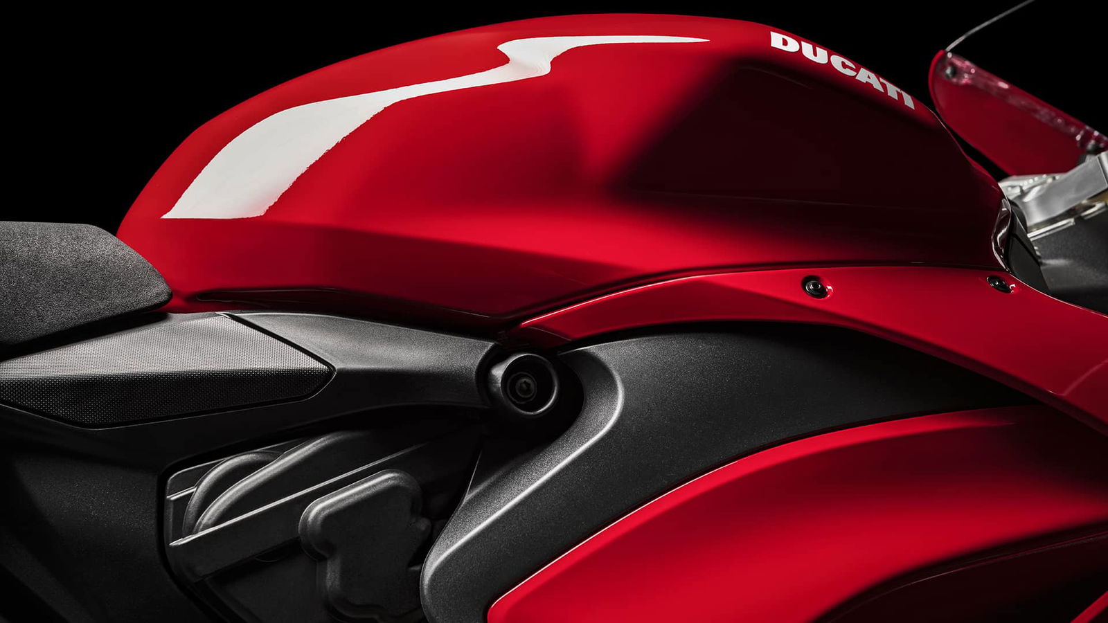 Ducati Panigale V2 My 2024 Detalles 02 Ducati Panigale V2 My 2024 Detalles 02