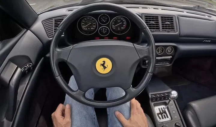 ferrari-f355-spider-manual-video-1-6480bebc27803-720x425.webp