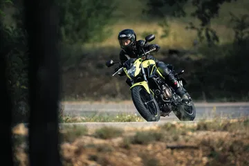 16ym Cb500f