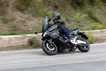 21ym Honda Forza 750