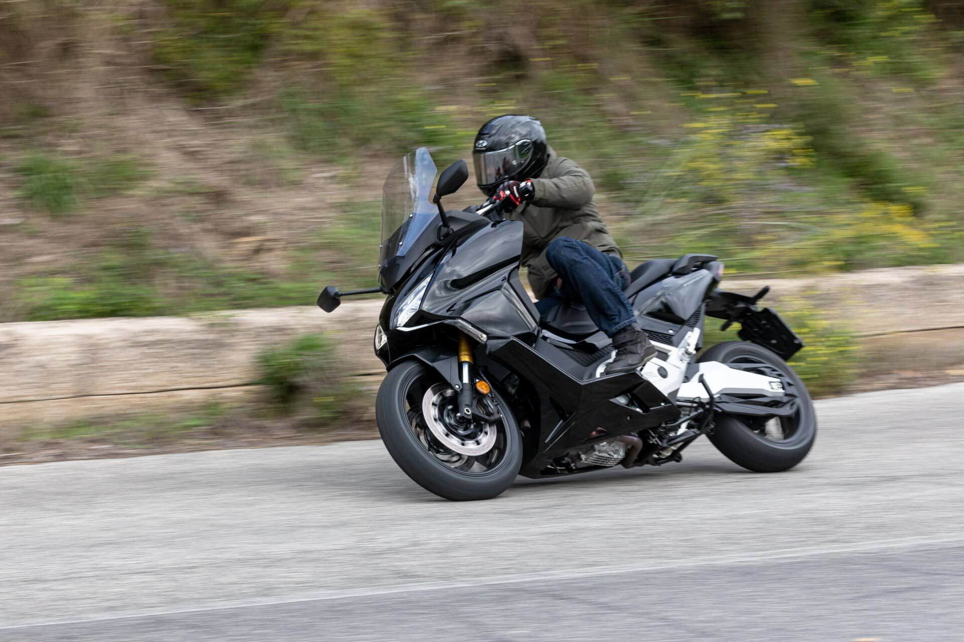 21ym Honda Forza 750