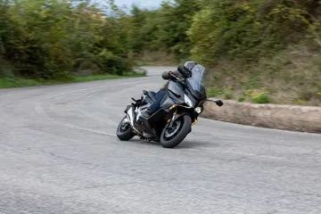 21ym Honda Forza 750