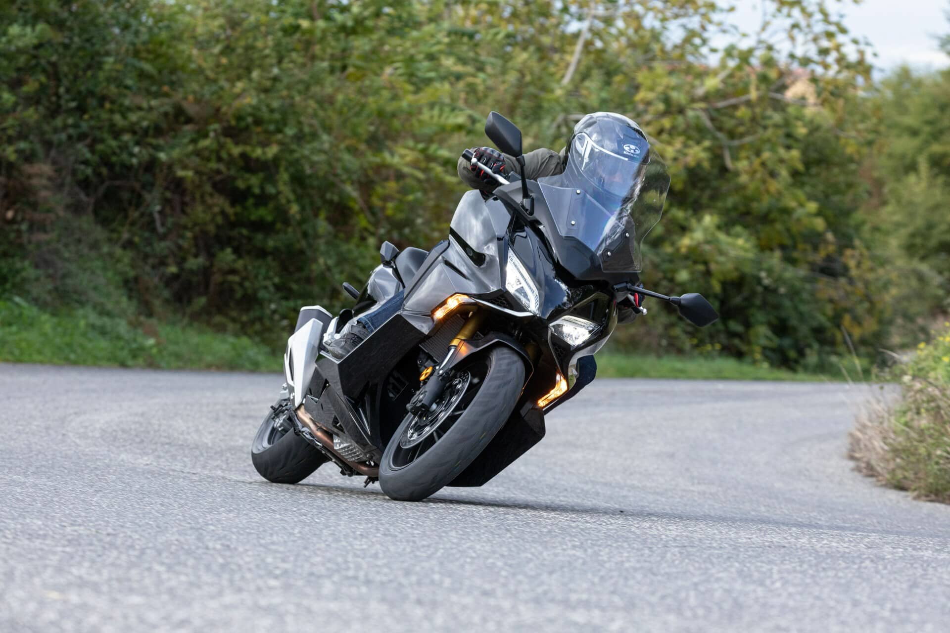 21ym Honda Forza 750