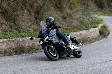 21ym Honda Forza 750