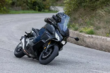 21ym Honda Forza 750