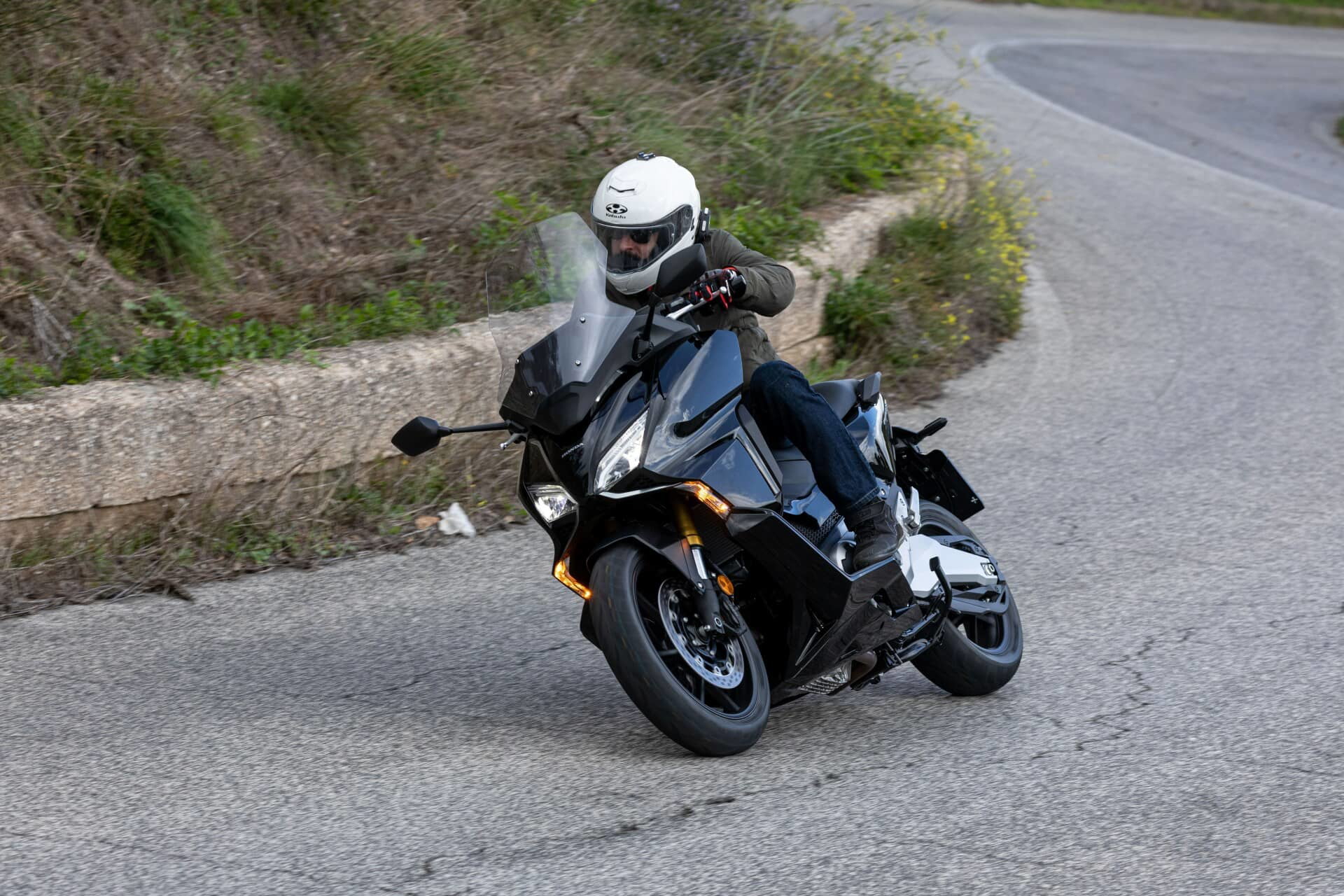 21ym Honda Forza 750