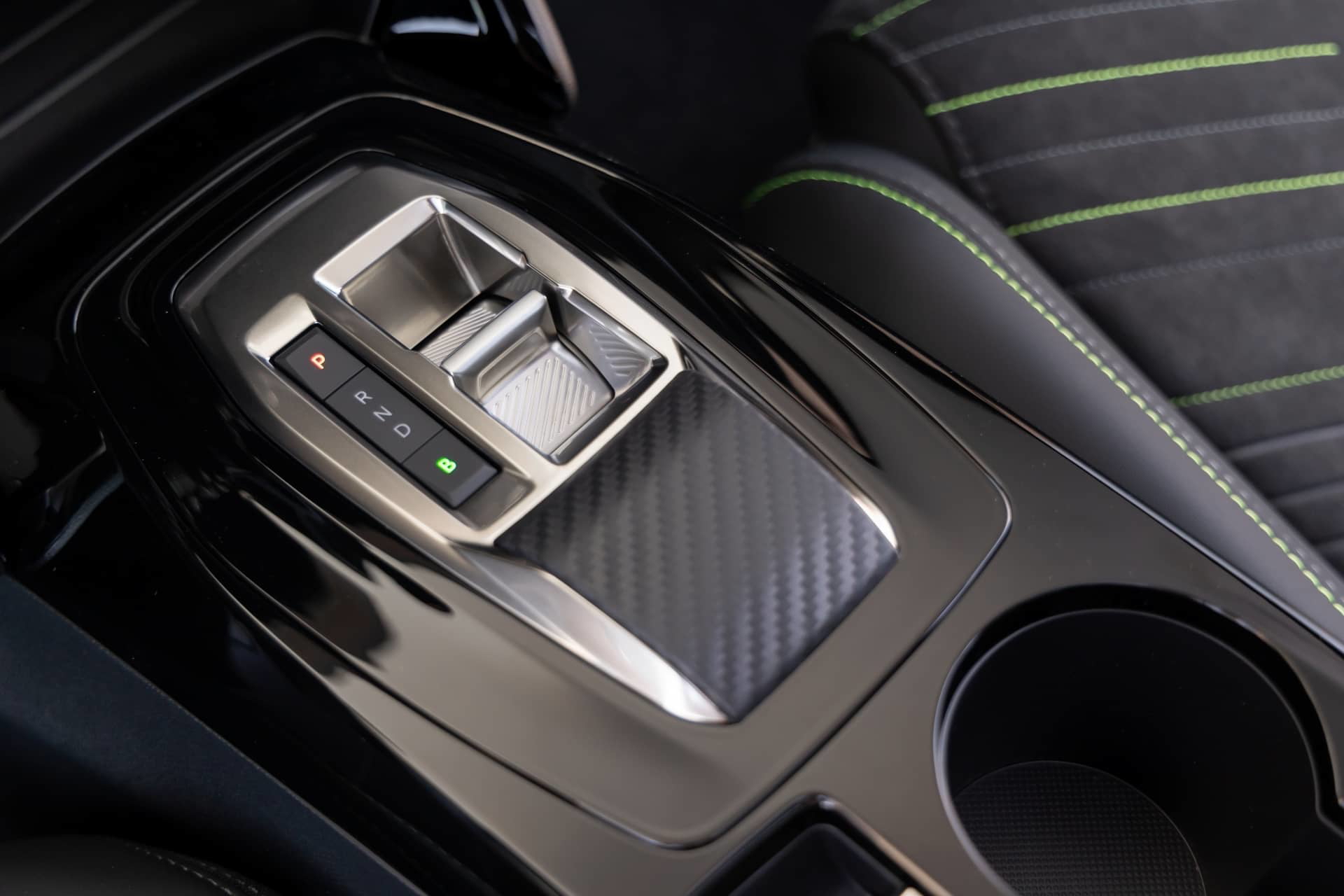 Peugeot 2008 2023 23