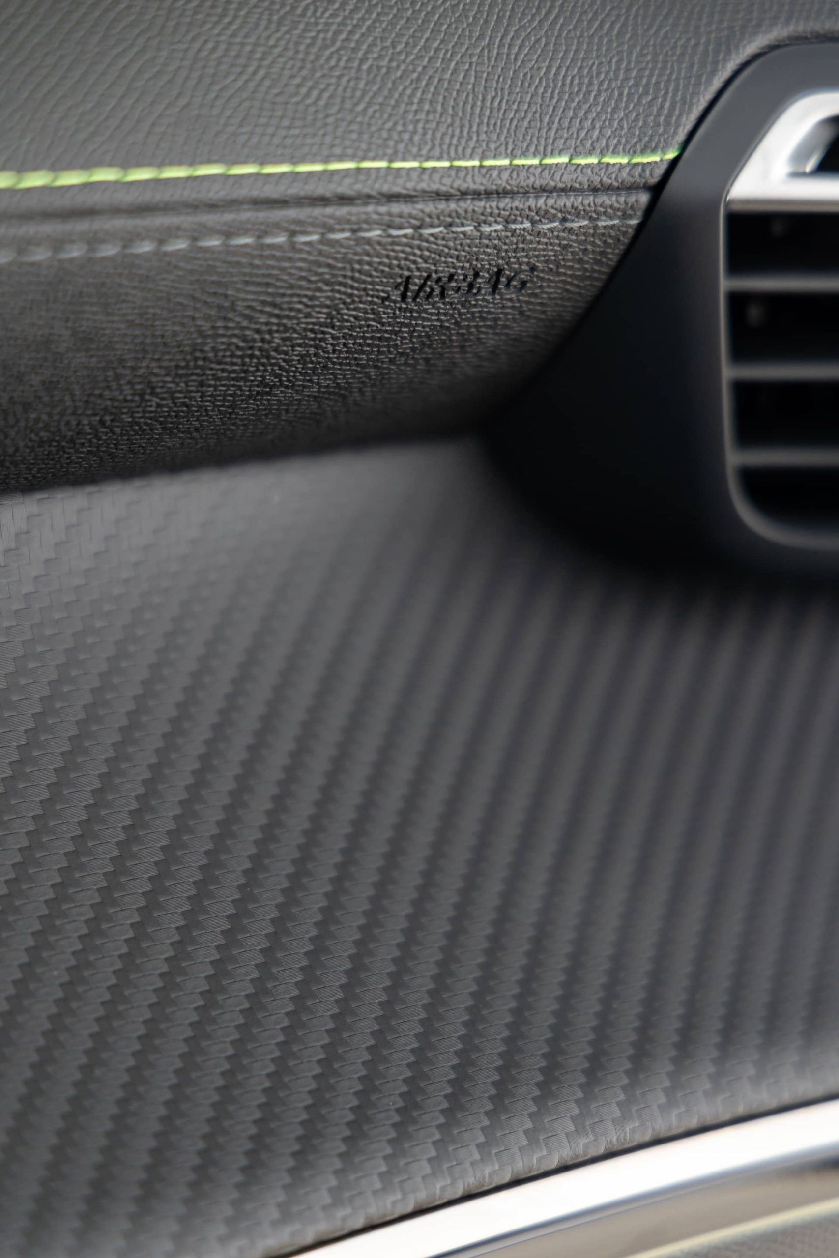 Peugeot 2008 2023 24