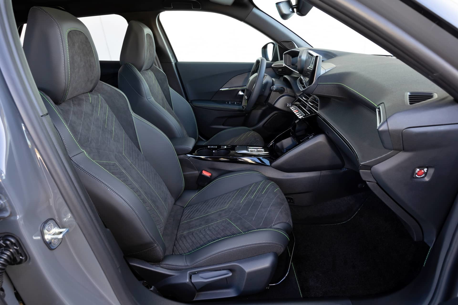 Peugeot 2008 2023 35