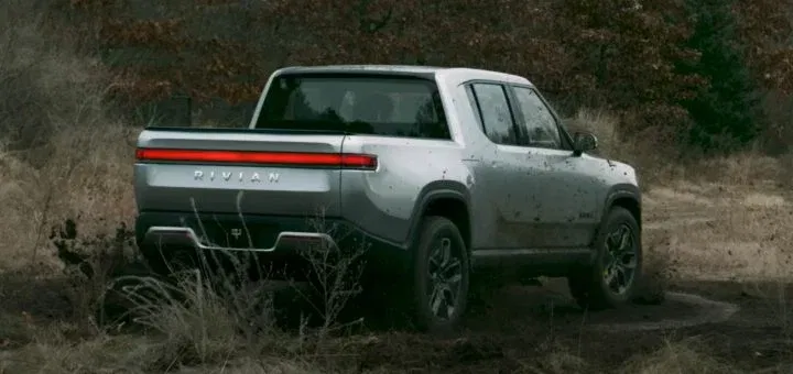 Rivian Tank Turn 4x4