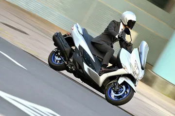 Suzuki Burgman 400 2023 3
