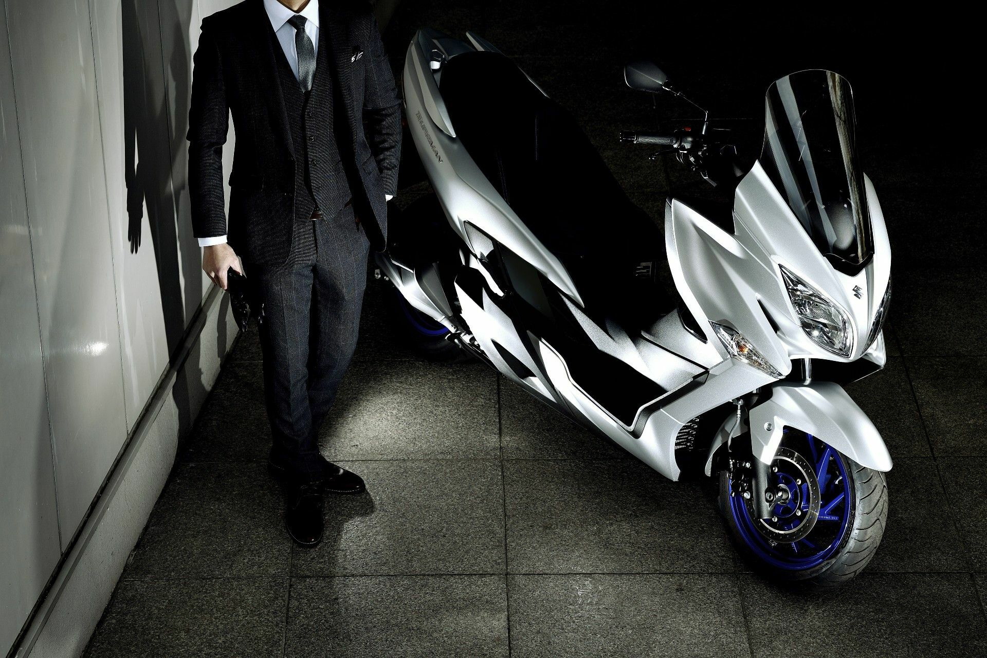 Suzuki Burgman 400 2023 7