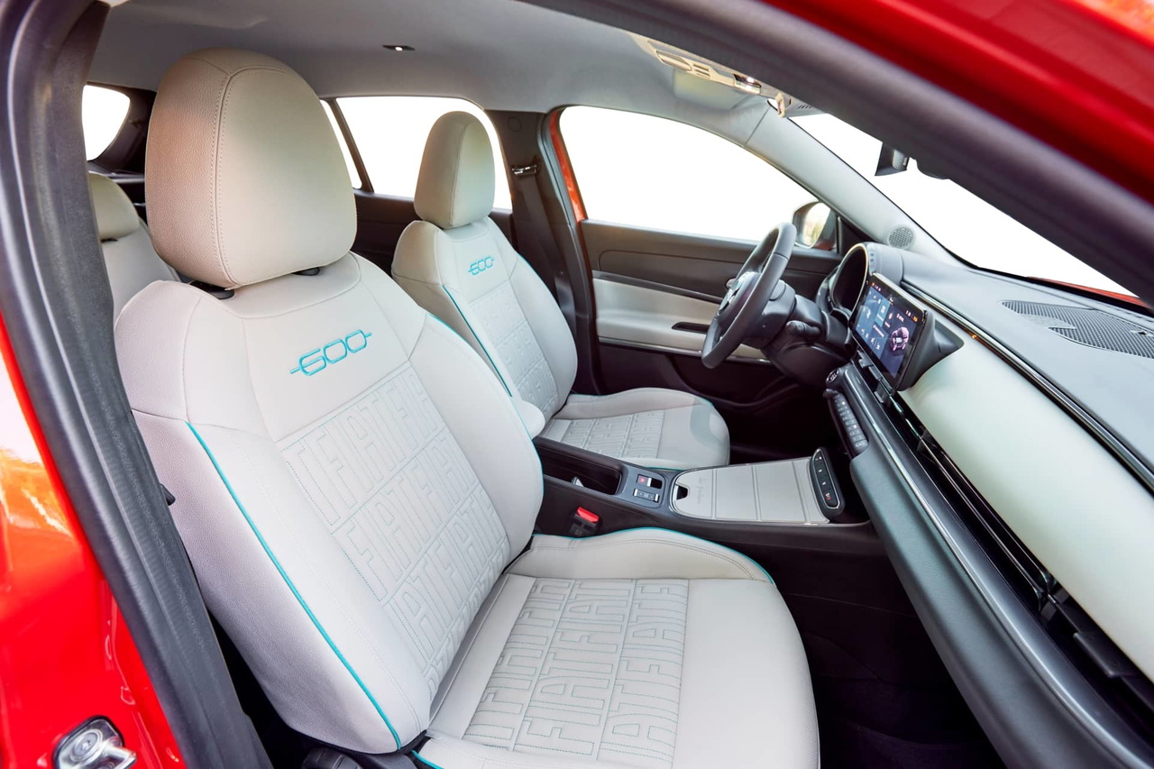 Fiat 600e 2024 33 Fiat 600e 2024 33