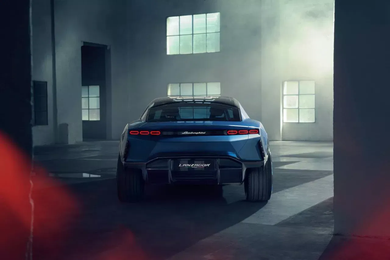 nuevo-lamborghini-lanzador-electrico-crossover-34-64dfad43c881d-1280x853.webp