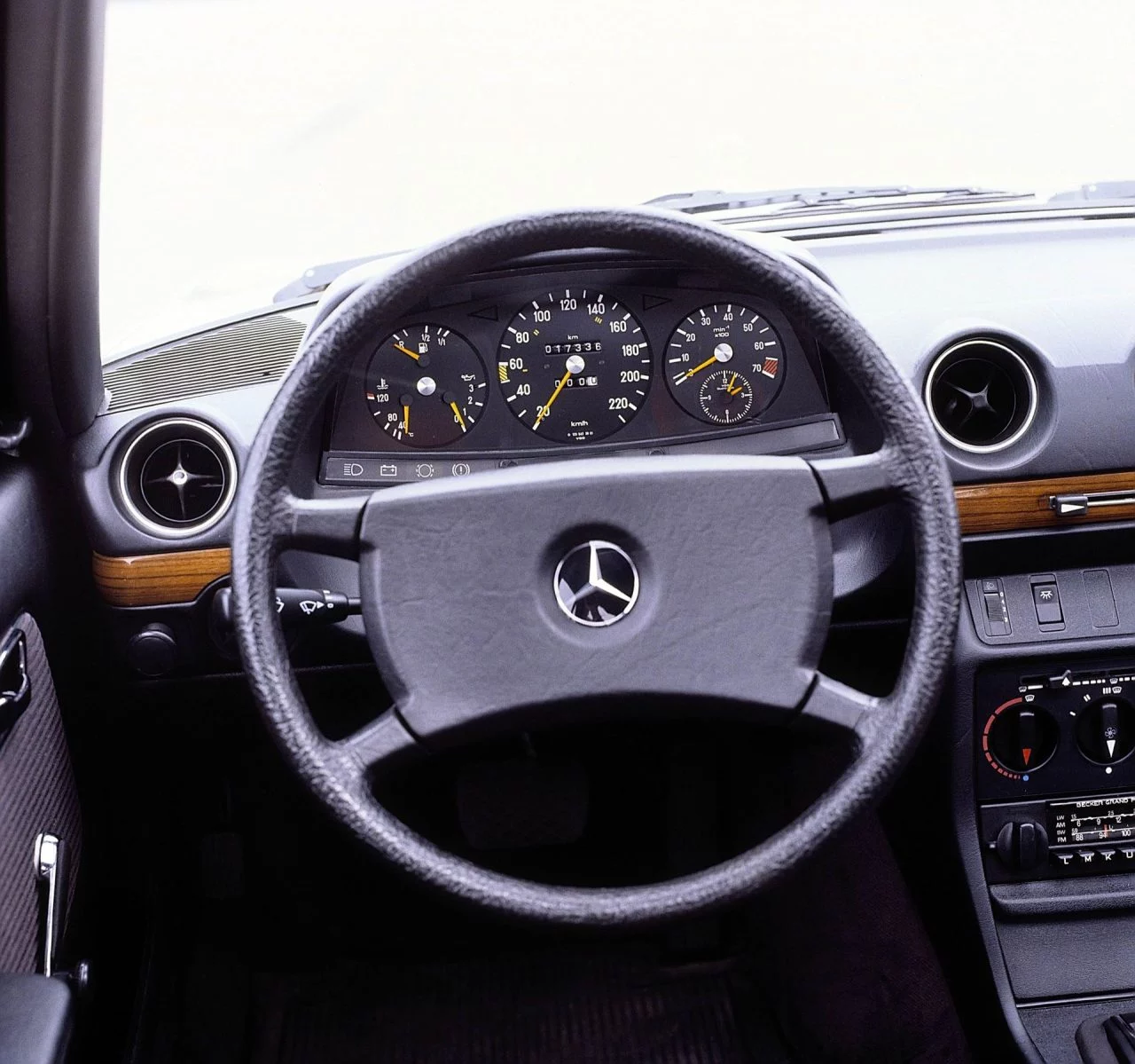 mercedes-w123-segunda-mano-6-650c3ec44da21-1280x1199.webp