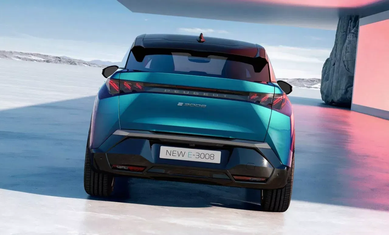 peugeot-e-3008-exterior-2024-azul-03-64fb149a68557-1280x773.webp