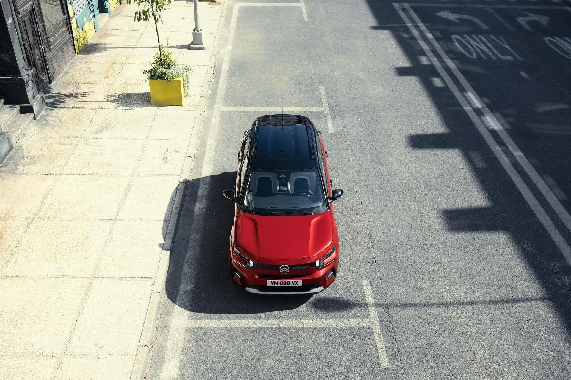 Vista aérea del techo de un Citroën C3, destacando su diseño y acabados.