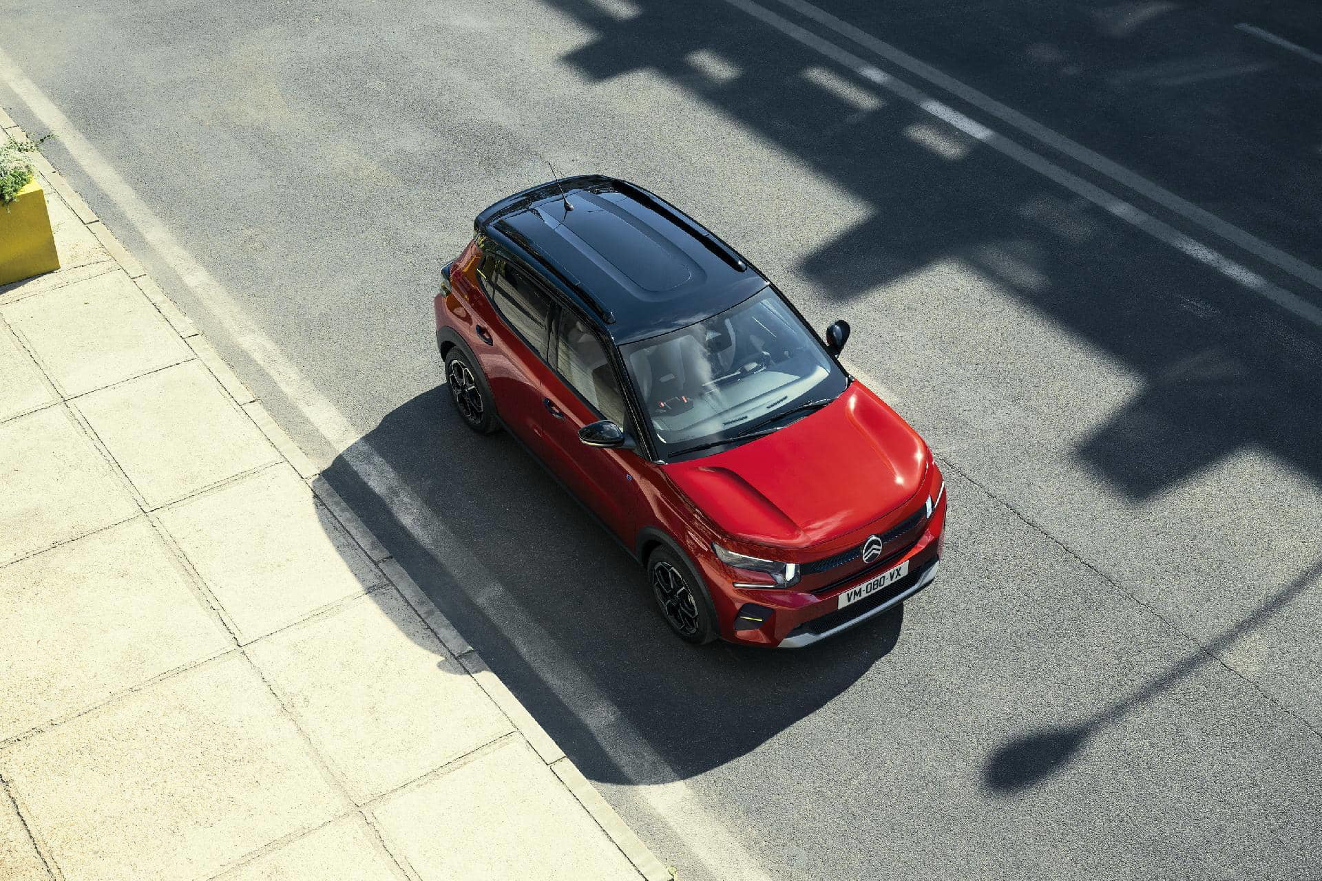 Vista aérea que muestra el diseño del techo y perfil lateral del Citroën C3.