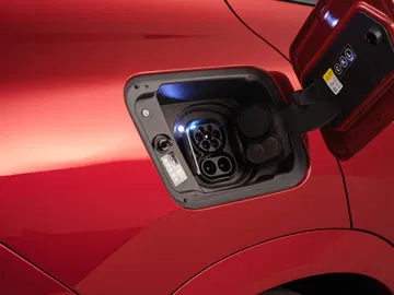 Vista del tapón de combustible del BMW X2, integrado en carrocería.