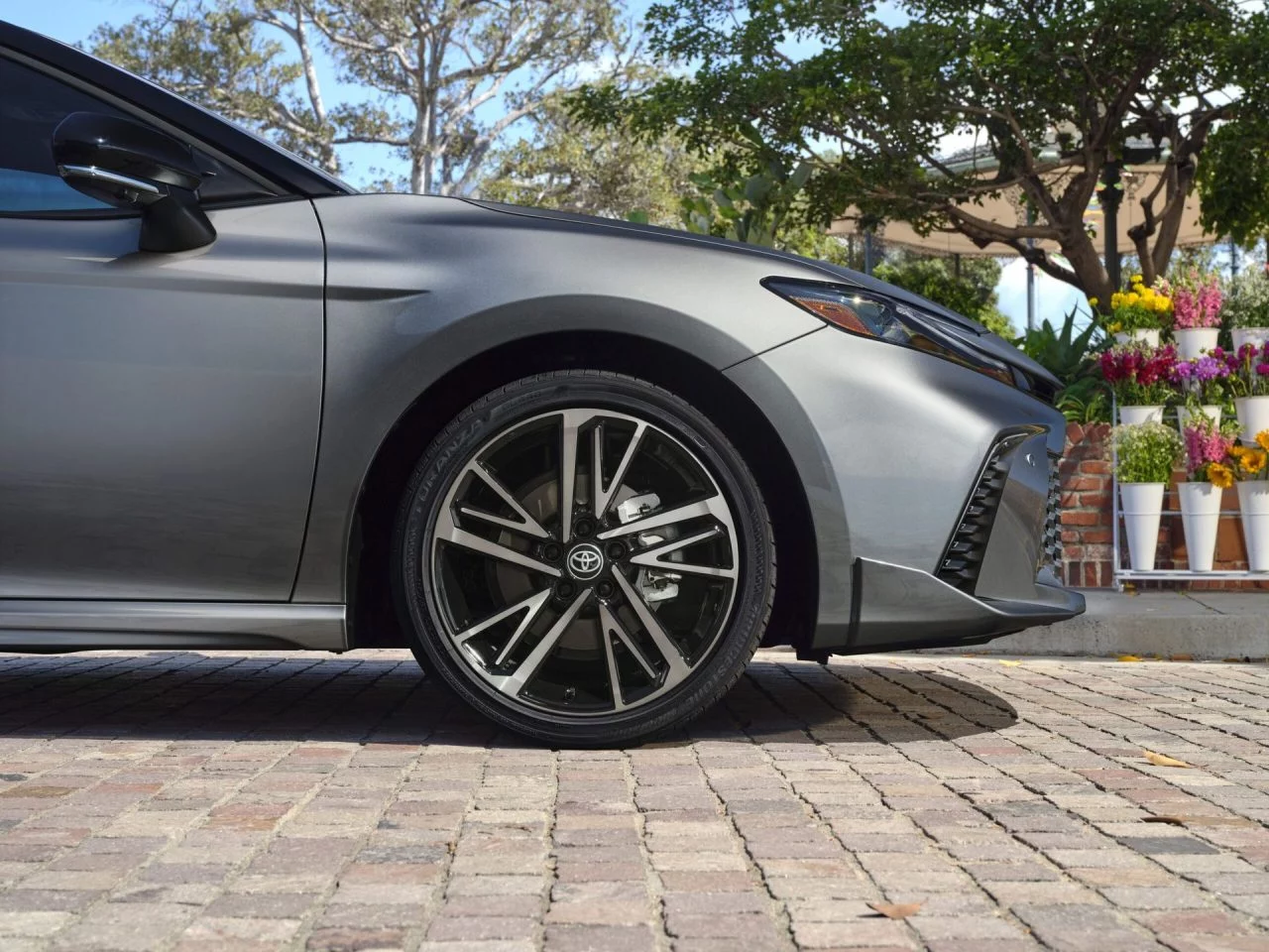 toyota-camry-2024-10-1280x960.webp