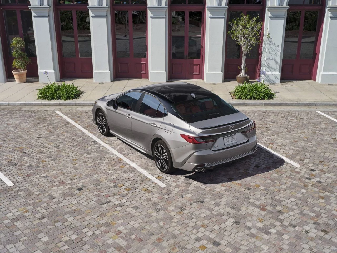 toyota-camry-2024-7-1280x960.webp