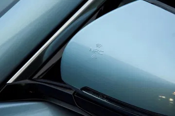Vista cercana del sistema de techo del BYD Seal U.