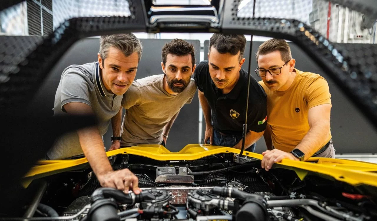 lamborghini-fabrica-motor-v12-revuelto-01-1280x749.webp