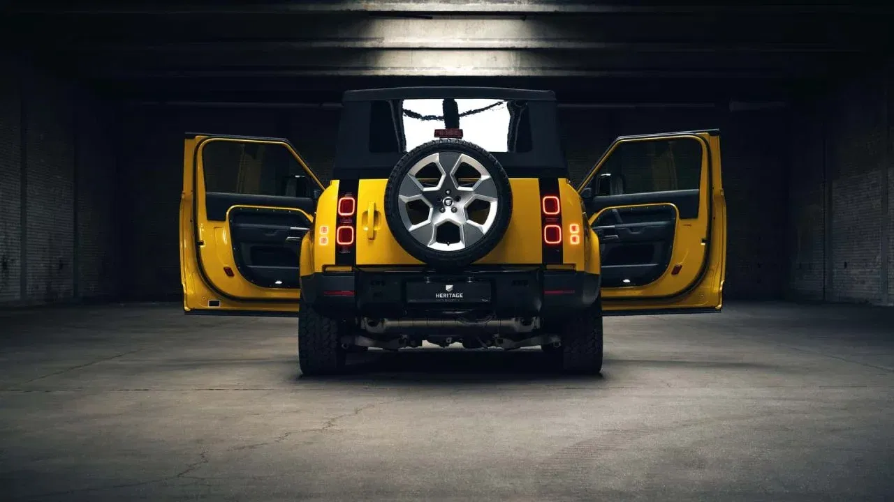 land-rover-defender-90-cabrio-heritage-customs-2024-07-1280x720.webp