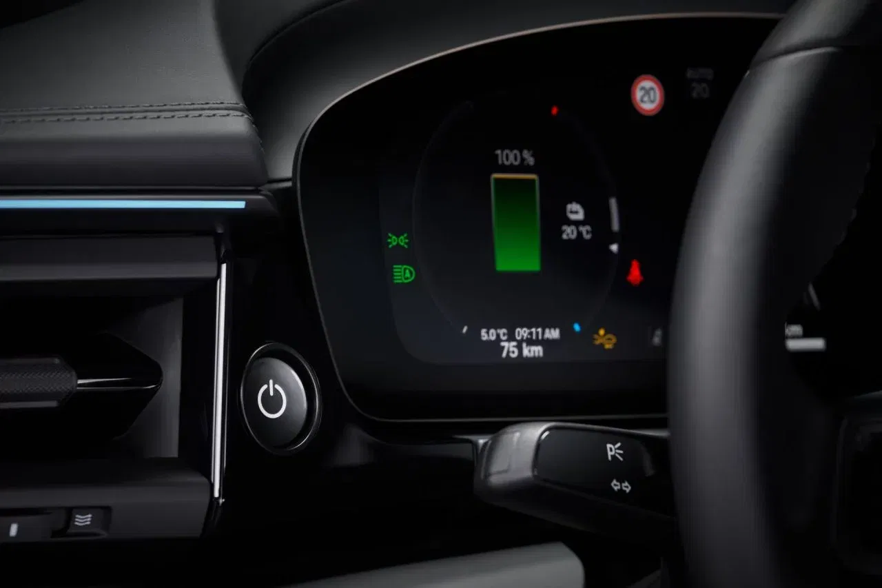 porsche-macan-4-interior-2024-14-1280x853.webp