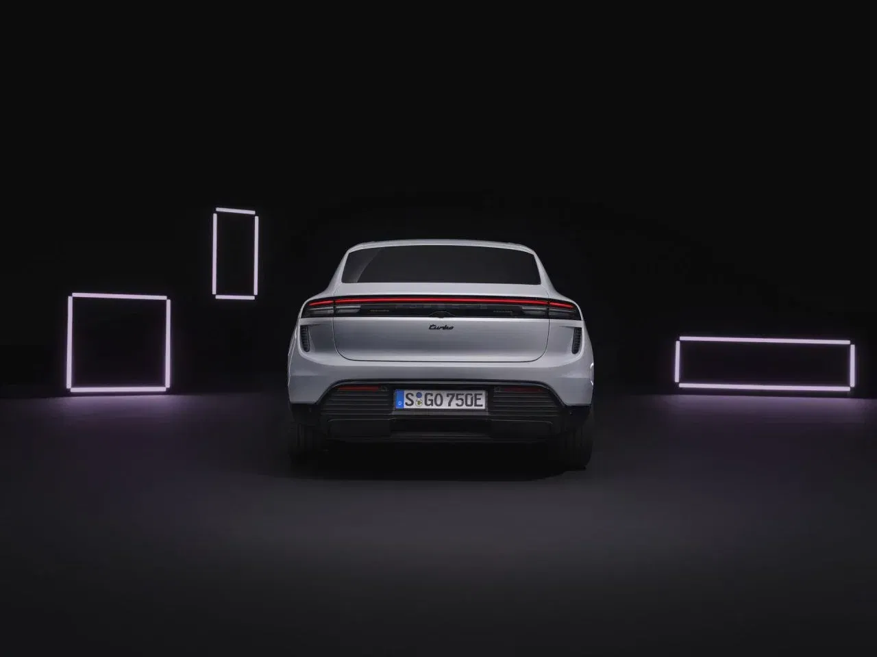 porsche-macan-turbo-2024-22-1280x960.webp