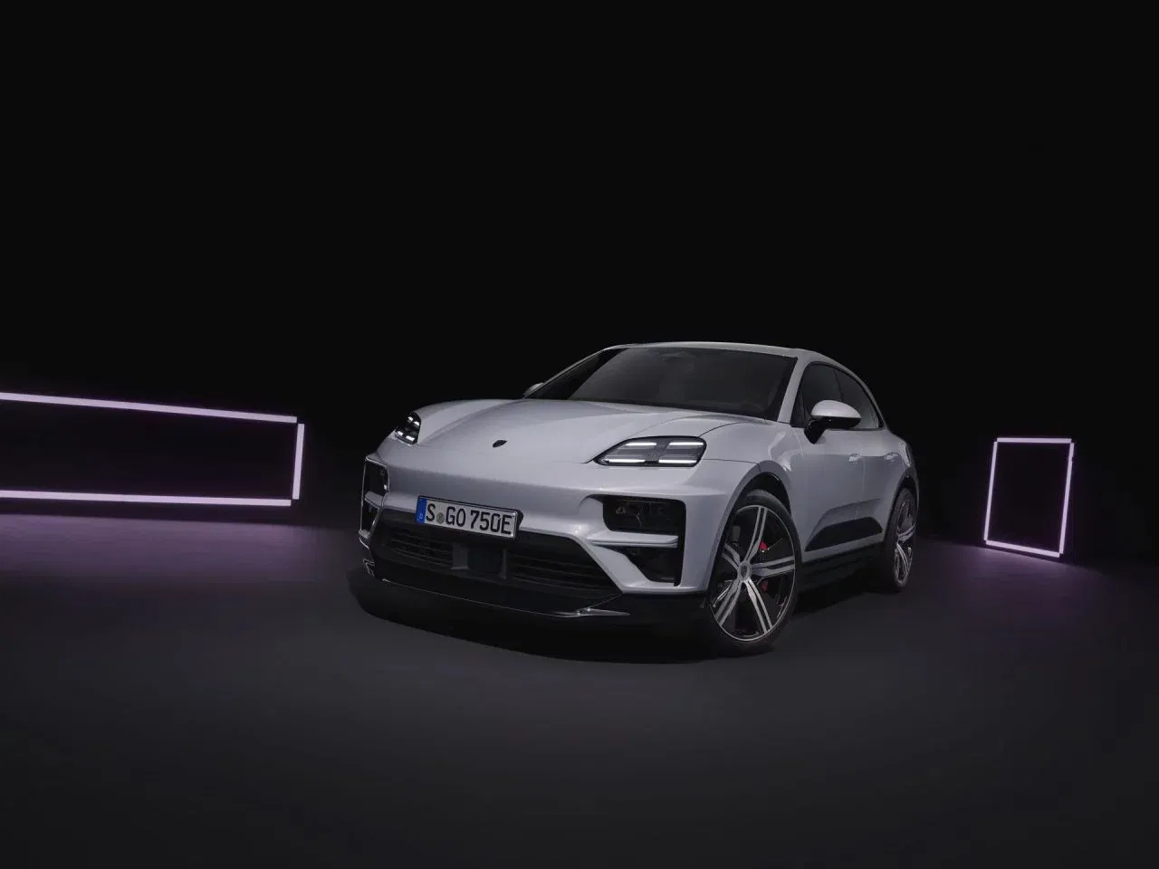 porsche-macan-turbo-2024-25-1280x960.webp