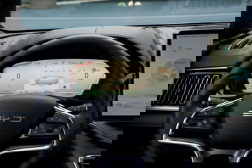Vista del volante y cuadro de instrumentos digital del BYD Seal U.