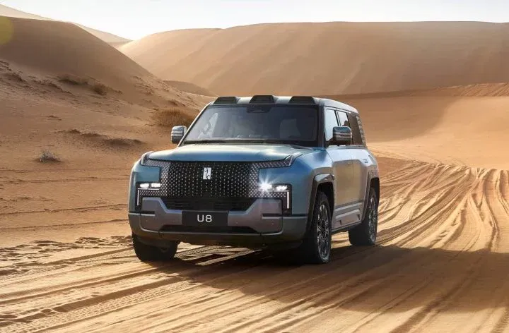 Imagen de un repost: Apuntando directamente al Defender, este 4×4 de nombre impronunciable pero prestaciones estratosféricas, quiere ser el nuevo rey del todoterreno