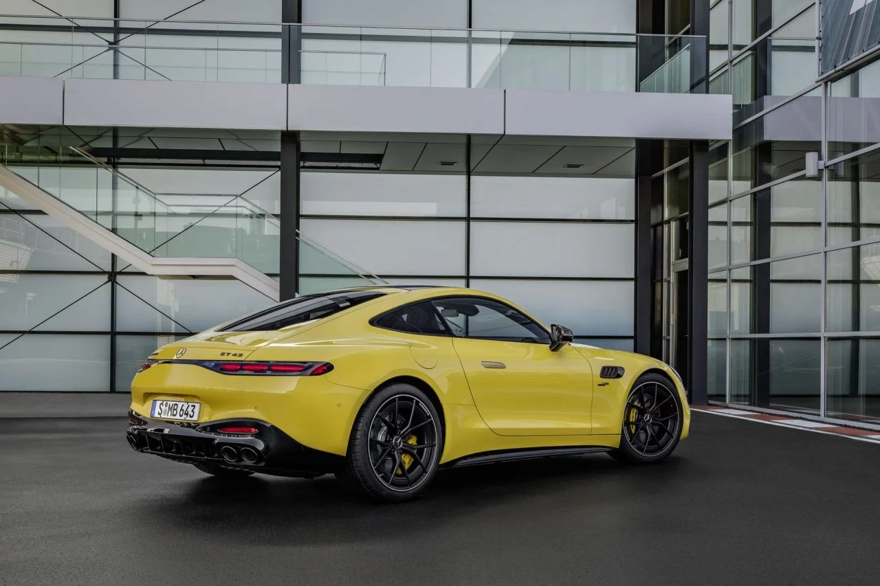 mercedes-amg-gt-43-2024-12-1280x853.webp