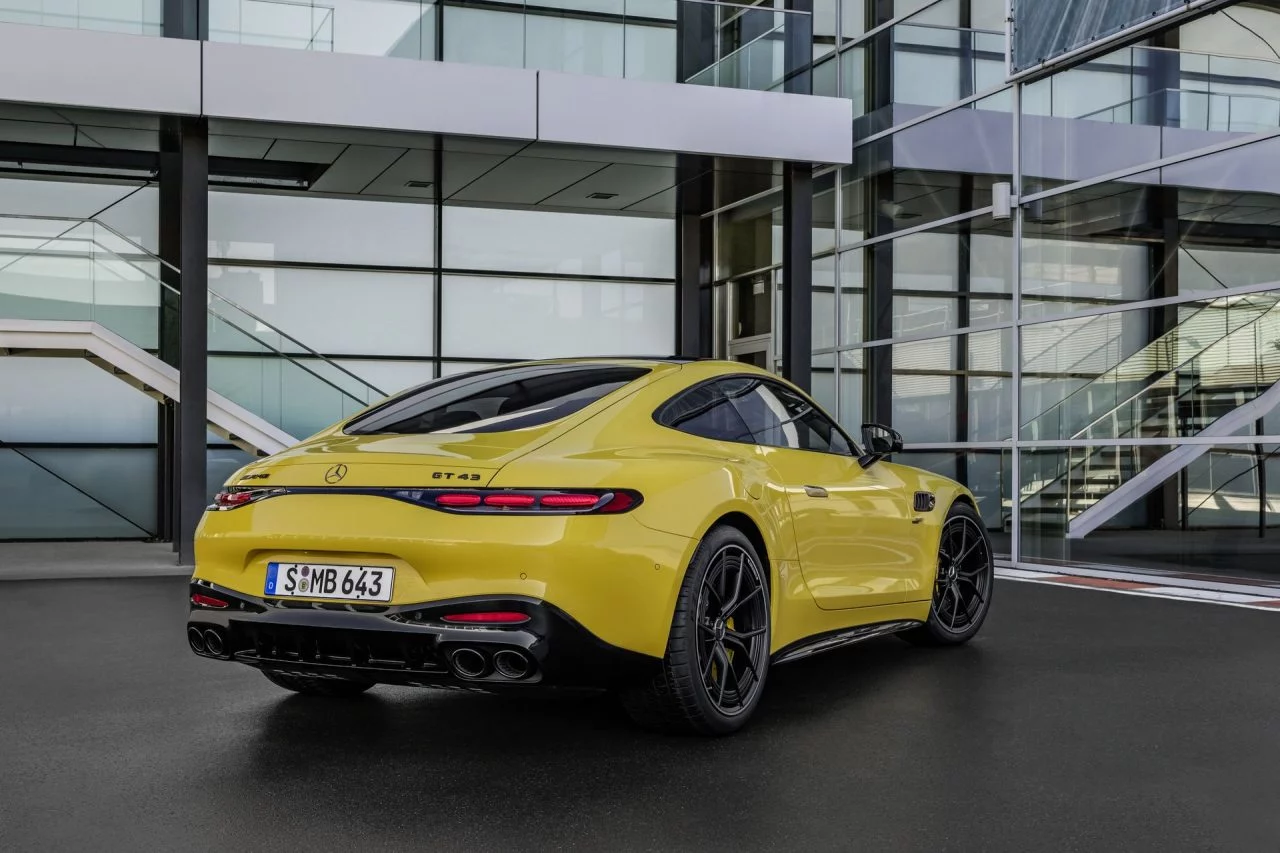 mercedes-amg-gt-43-2024-13-1280x853.webp