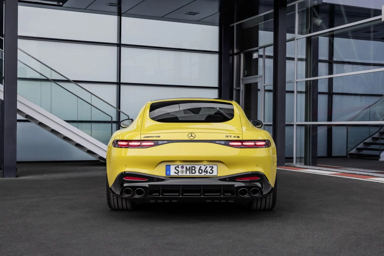 mercedes-amg-gt-43-2024-15-1280x853.webp