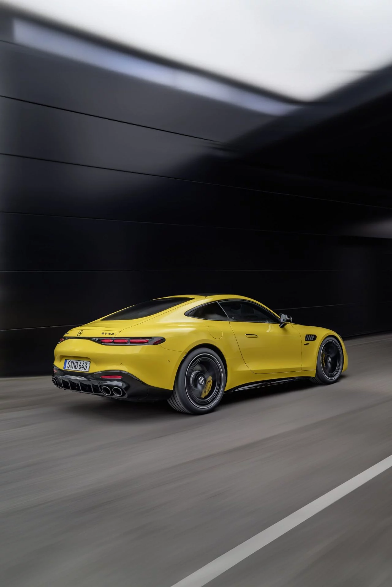 mercedes-amg-gt-43-2024-8-1280x1919.webp
