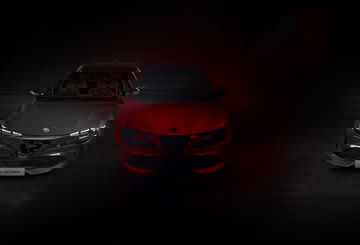 Vista frontal del nuevo Alfa Romeo Junior 2024 en un tono rojo Brera