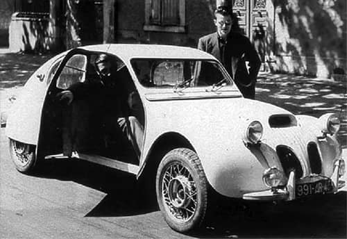 Citroën 2CV Dagonet resalta por su diseño único y aerodinámico, rara versión modificada.
