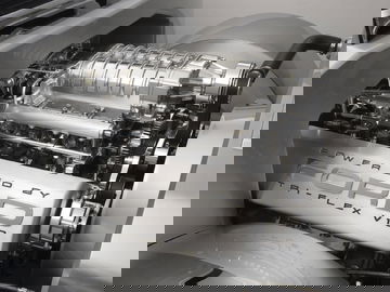 Visión del potente motor Tri-Flex V10 del Ford F-250 Super Chief.