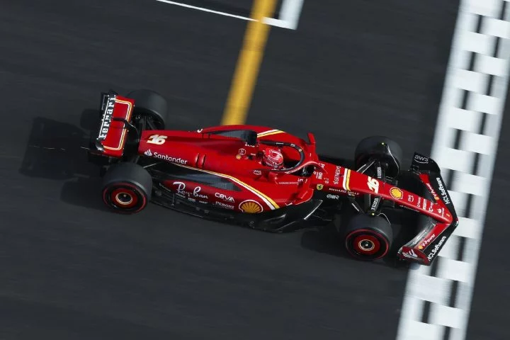 Monoplaza de Ferrari en sesión clasificatoria del Gran Premio de China 2024