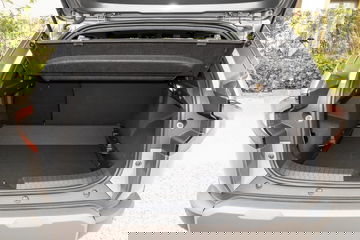 Vista del maletero del Dacia Duster, destaca su capacidad y versatilidad.